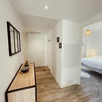 Apartment Cosy Dans Avec Piscine *