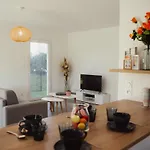 Cosy Dans Avec Piscine Apartment
